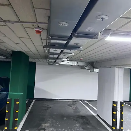 La Perle Center Underground Parking Apartment Brașov